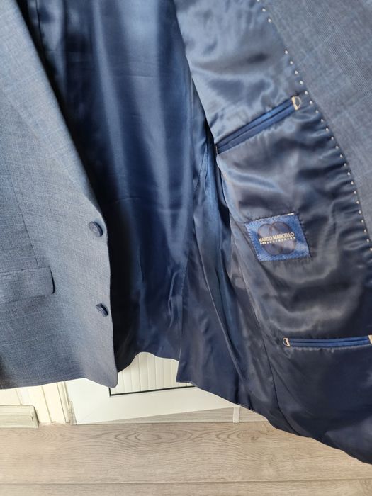 Костюм мужской в идеальном состоянии