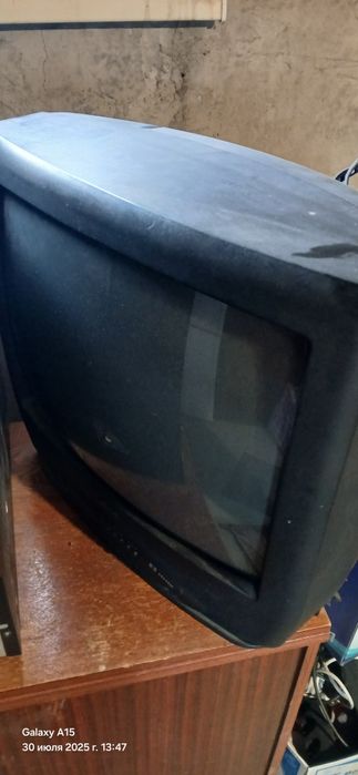 Телевизор LG старый