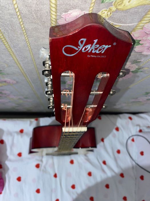 Гитара акустическая