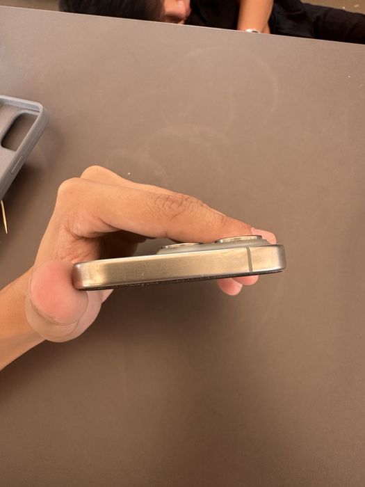 Продам Iphone 15 pro