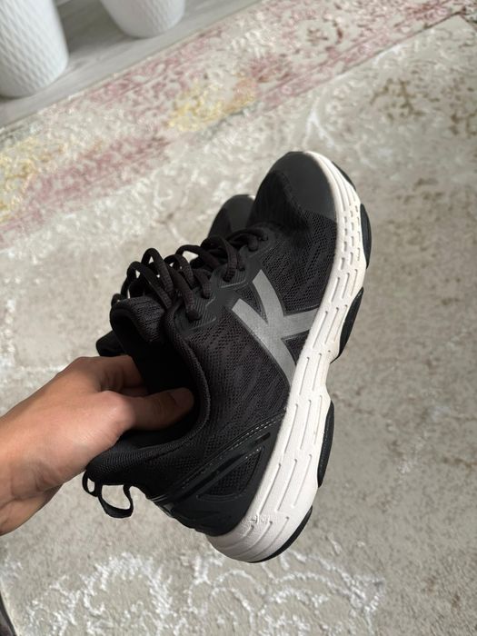 Спортивный красовки