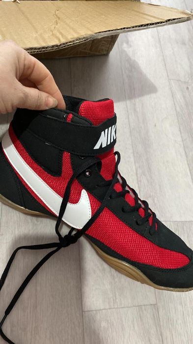 Борцовки, цвет и размер уточняйте. Размеры есть.