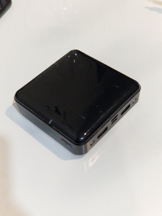 Baterie externa 1000 mAh foarte bună