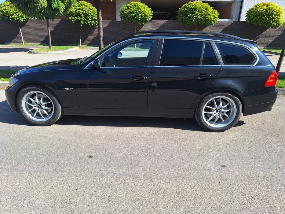 Продавам BMW 325 IX 2007