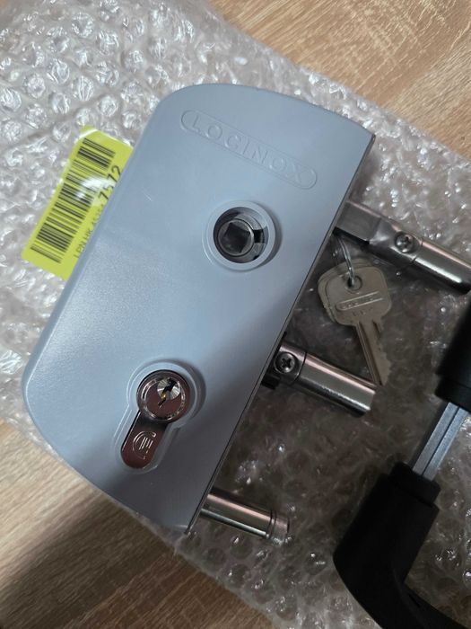 Încuietoare pentru porți metalice,