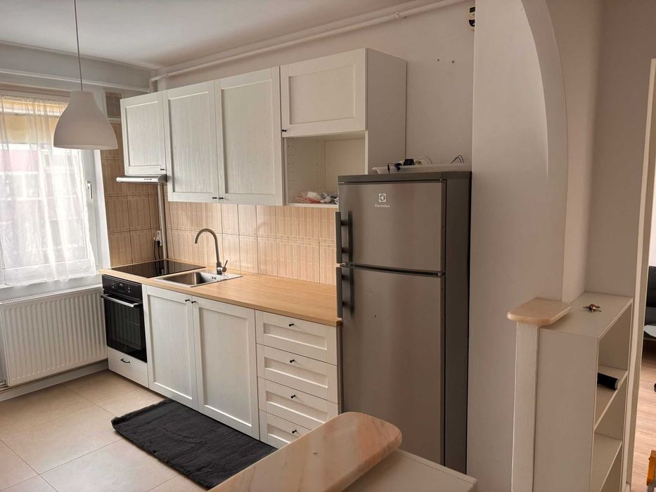 Inchiriez apartament 2 camere
