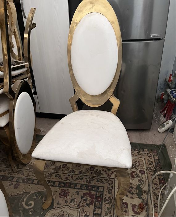 Стулья сатылады.