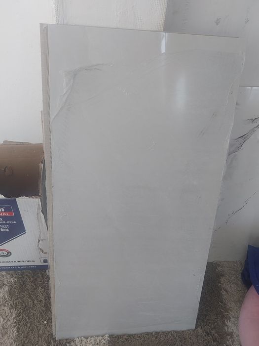 Продам срочно кафель