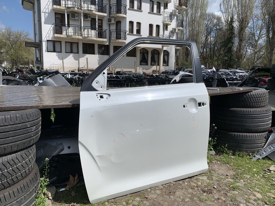 Врата Suzuki Ignis