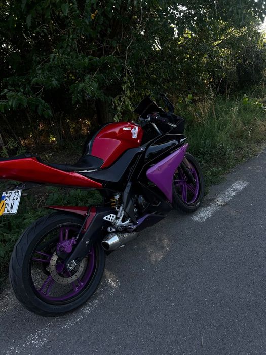 Vand yamaha yzf r125 cu set de 180