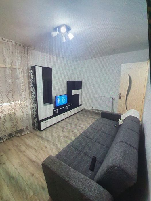 Garsoniera pentru inchiriat