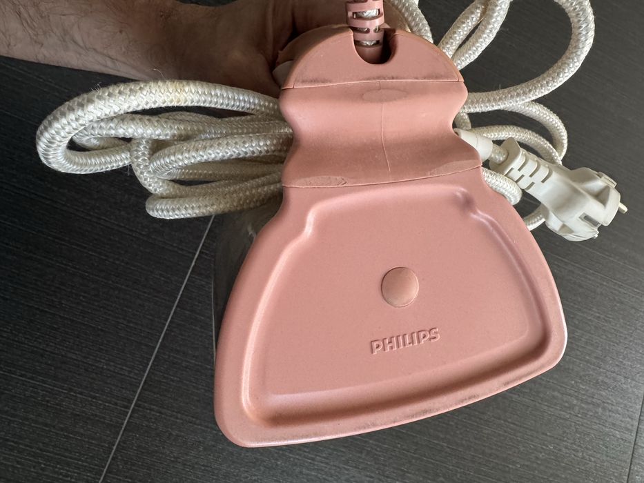 Парна ютия Philips GC 3660/02