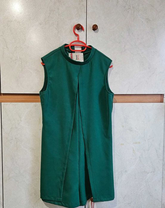 Зелен къс гащеризон