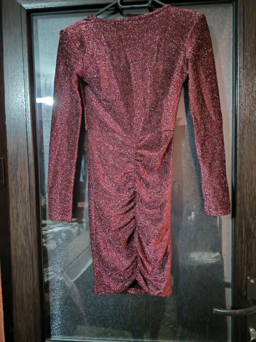 Rochie.   cu.  sclipici
