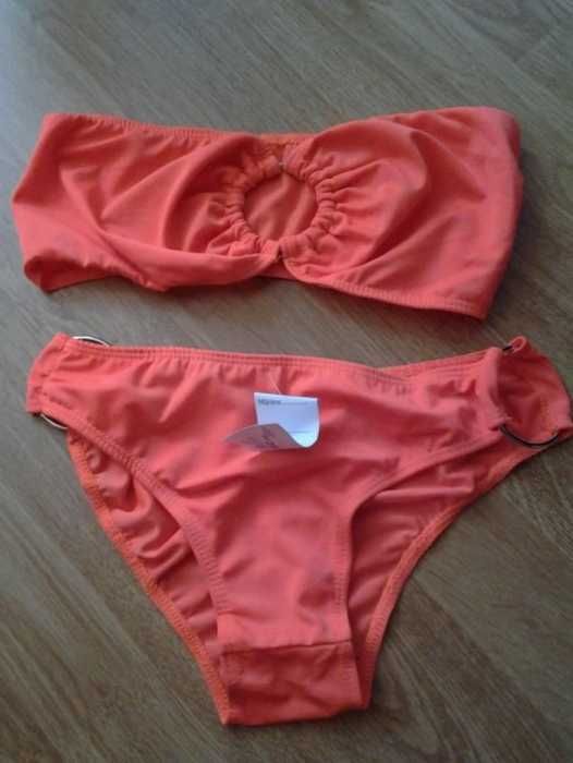 costum de baie nou cu eticheta