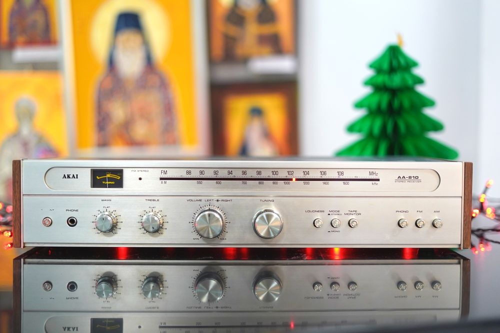 Amplituner AKAI AA-810