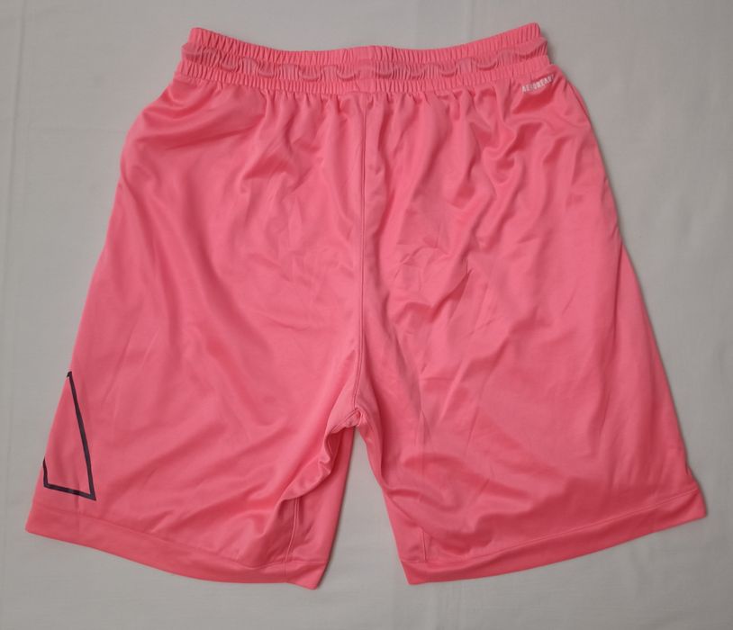Adidas Shorts оригинални гащета L Адидас спорт фитнес тренировки
