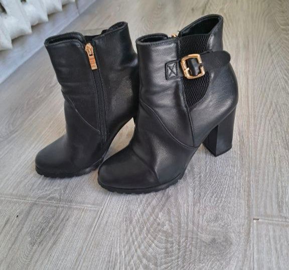 Женские сапоги, демисизонные.