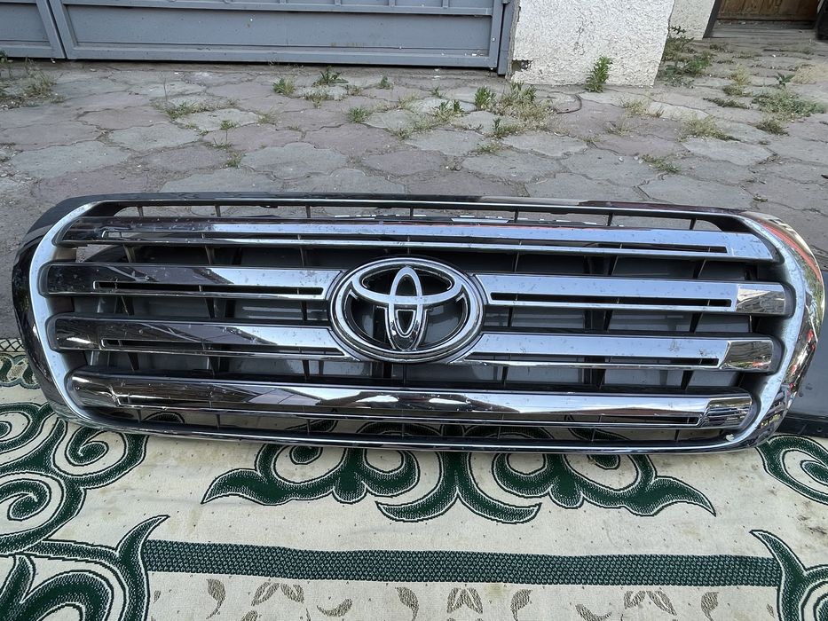 Решетка на бампер для land cruiser 200