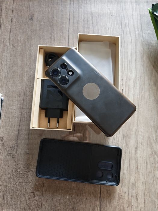 Motorola edge 50 pro încă în garanție