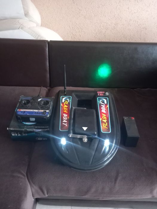 Продавам лодка за захранка