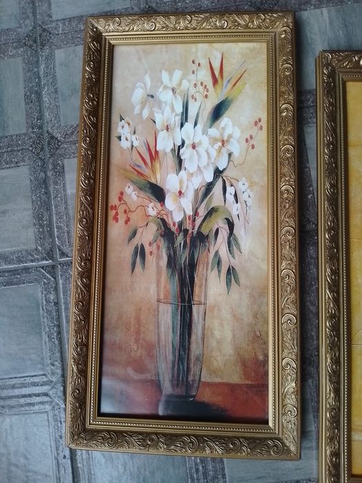 Картины .одна без стекла