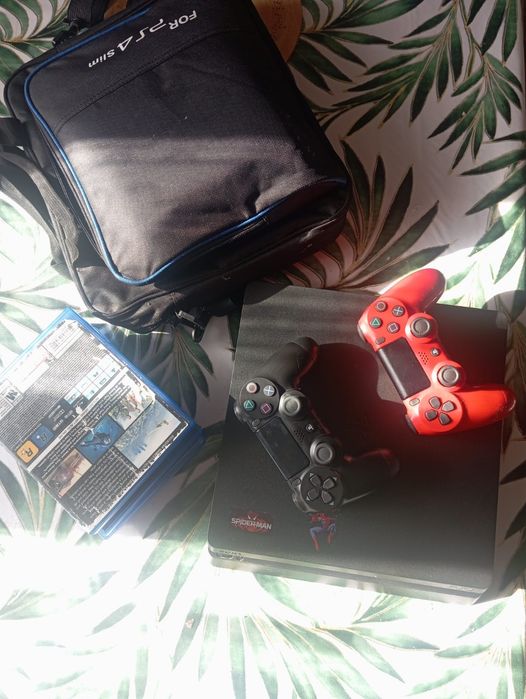 playstation 4 slim