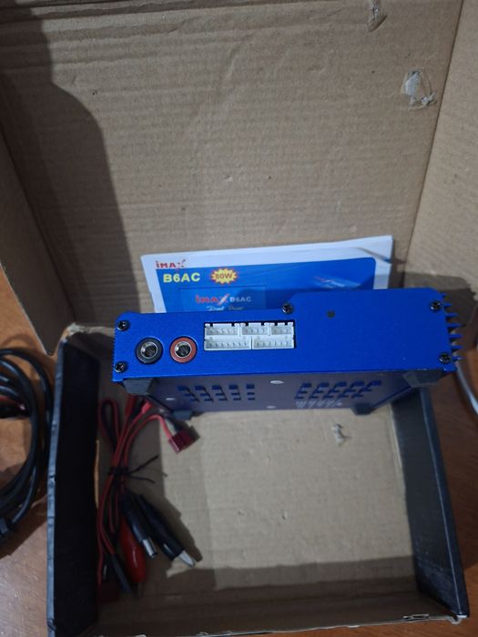 IMAX B6AC зарядное устроиство