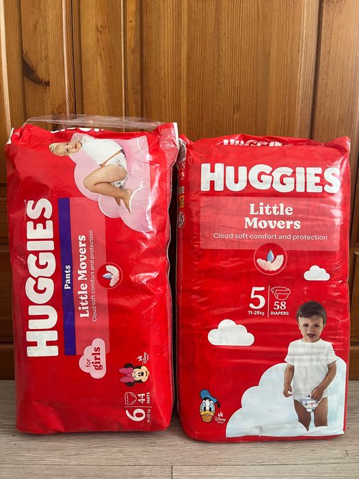 Vând scutece Huggies
