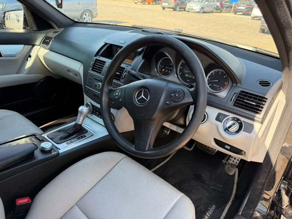 Bara / Capota / Faruri / Aripi / Usi / Jante / Portbagaj Mercedes C-Class W204 AMG Culoare 197 Negru Obsidian