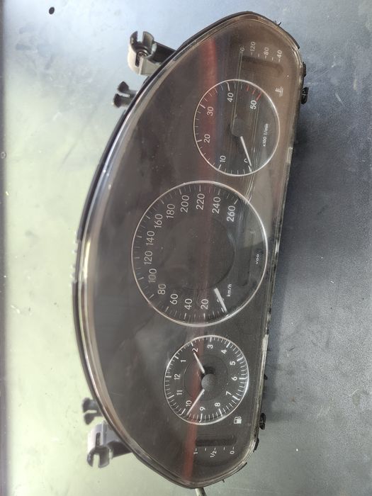 Табло за мерцедес w211 3.2cdi 224 коня