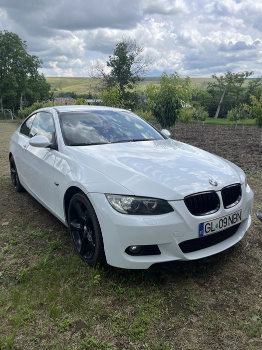 Vând BMW 320i E92