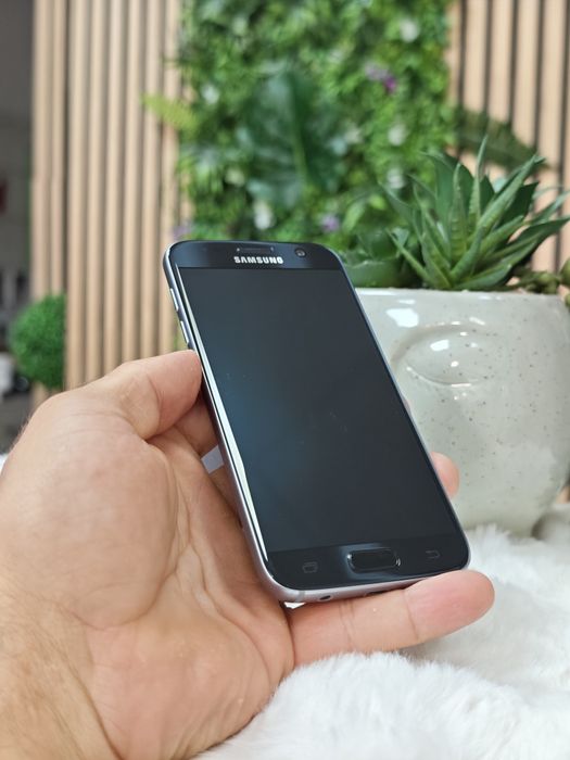 Samsung Galaxy S7 Black și Silver