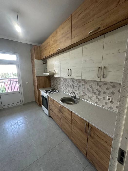 TEZ sotiladi Yevro remont OQTEPA SOHIL BOYIDA