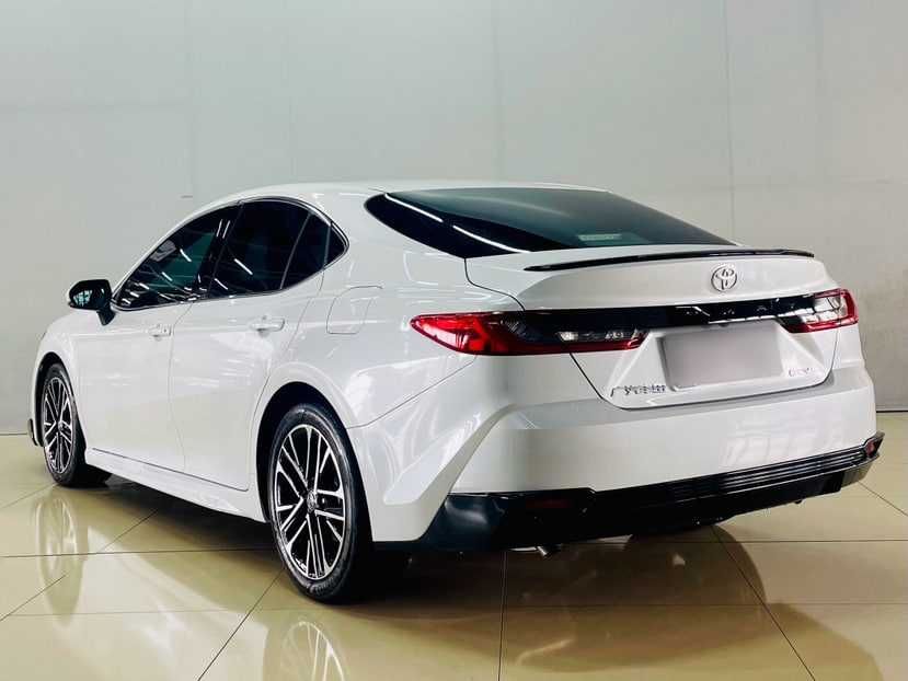 Toyota Camry 2026 Model Dual-Engine 2.0HSE Sport Lite Edition