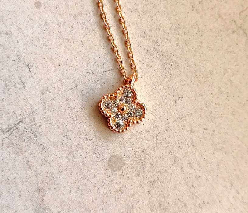 Златно колие с малка детелина - Van Cleef & Arpels VCA Sweet Alhambra