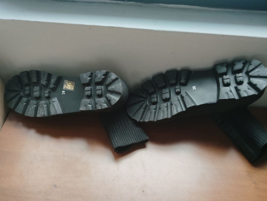 Високи обувки тип ботуши