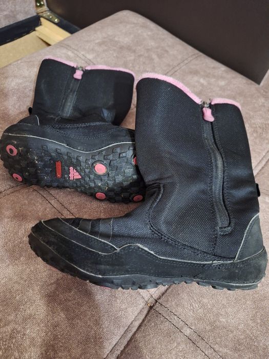 Оригинални боти Адидас 35 номер