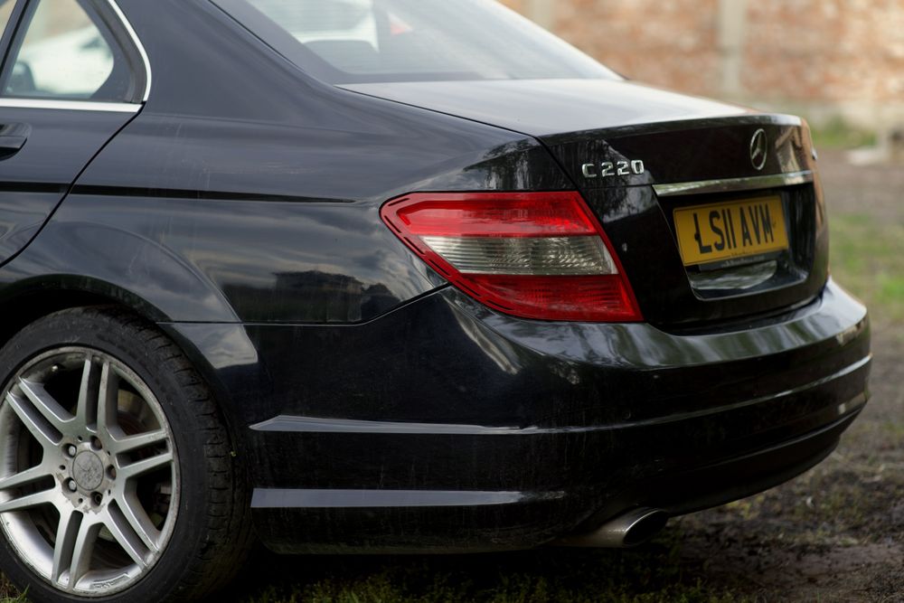 Bara spate Mercedes C W204 AMG negru C197 originala completa senzori parcare sam fata modul abs  panou sigurante  volan scaun bancheta plansa bord