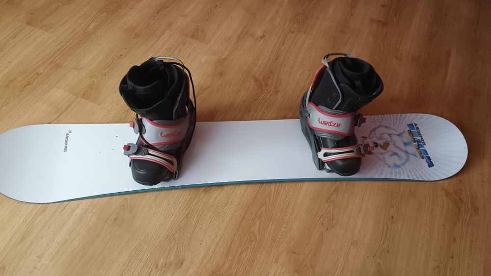 Vând  placa snowboard folosit o singura data data,că nou
