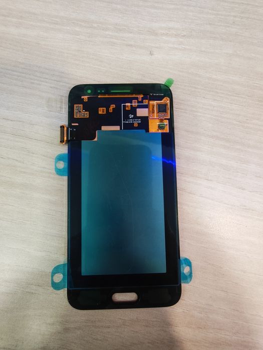 Samsung Galaxy J320f оригинален дисплей нов златист