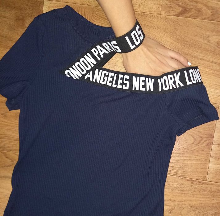 Тъмносиня рокля рипс