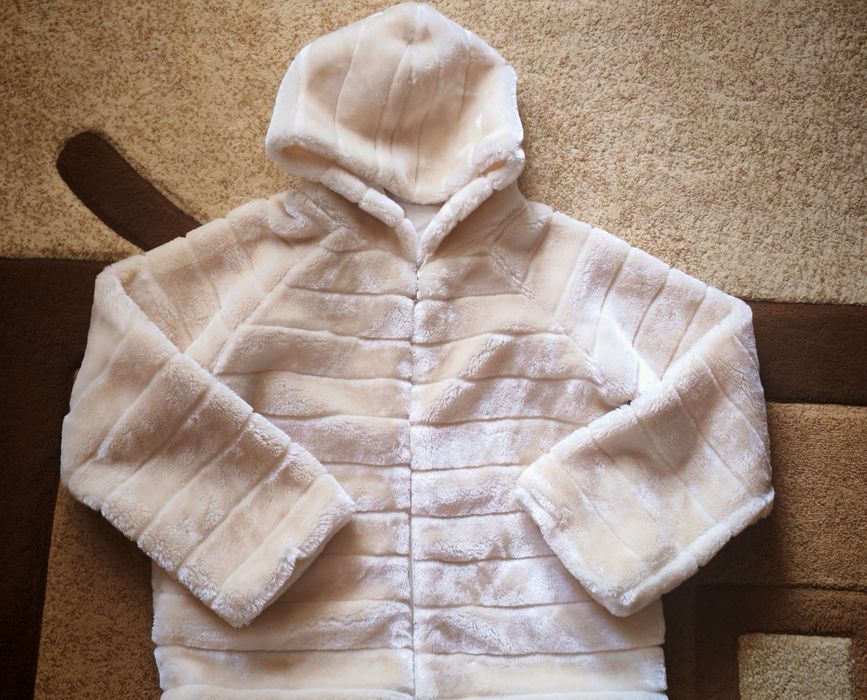 Geaca blană vârsta 11-12 ani purta o dată