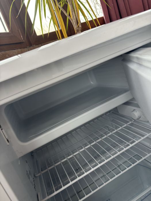 Frigider cu o usa ARCTIC AF125M40W, 114 l, H 84 cm, Clasa E, alb