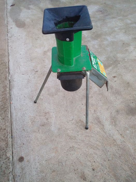 Tocător crengi și fructe/ legume LESCHA