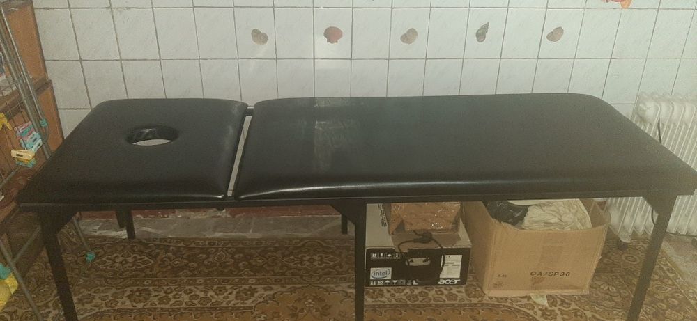 Массажная кушетка