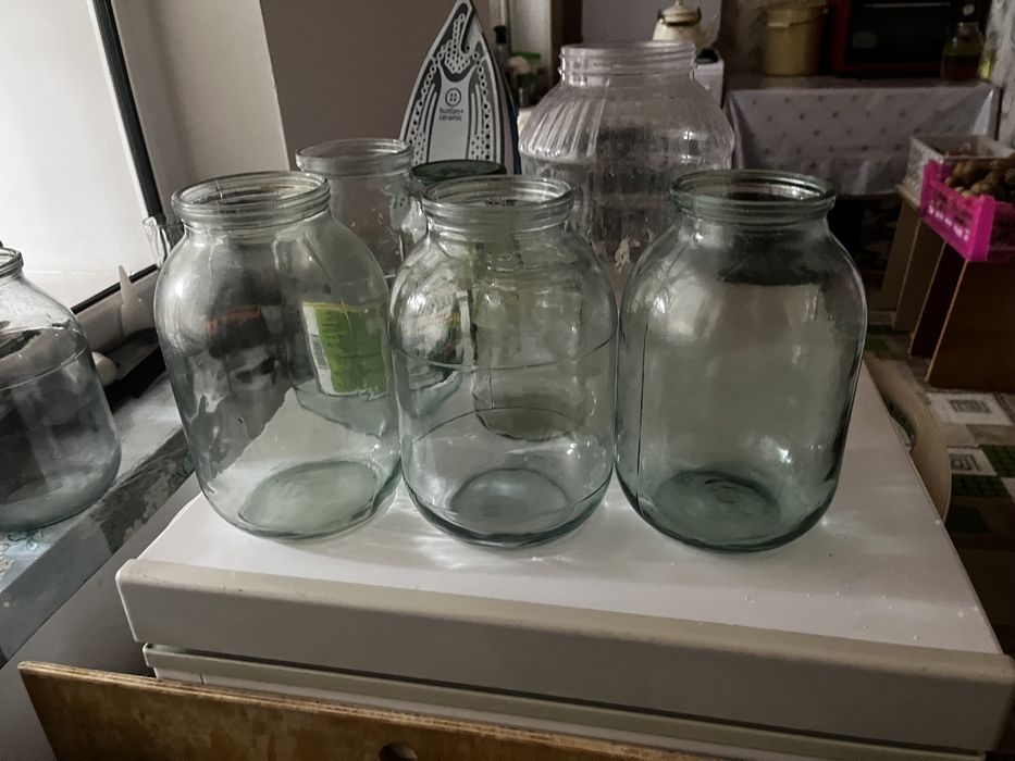 Банкалар сатылады ,тиімді бағада    2 литрлік, 3 литрлік