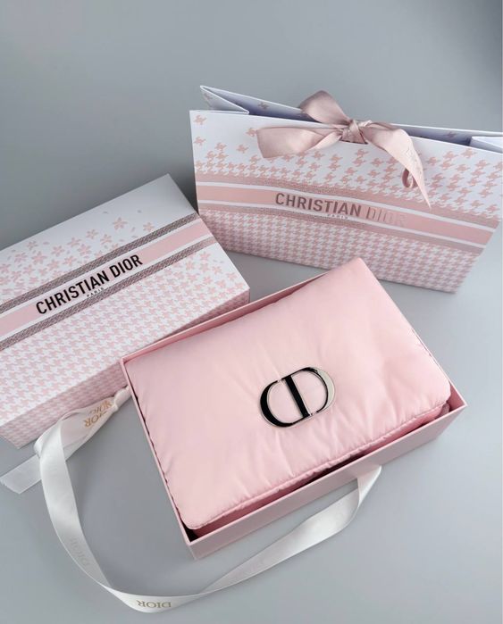 Подарок бренда Chanel сумка клатч vip gift оригинал