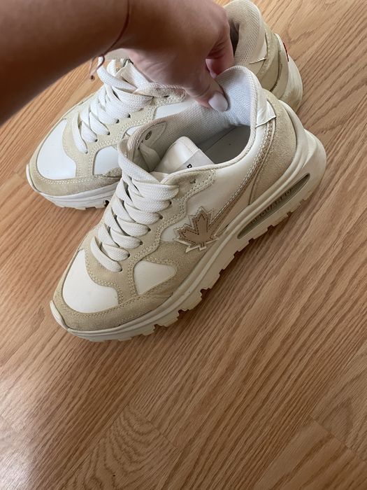 Dsquared2, кецики носини са в много добро състояние , като нови !