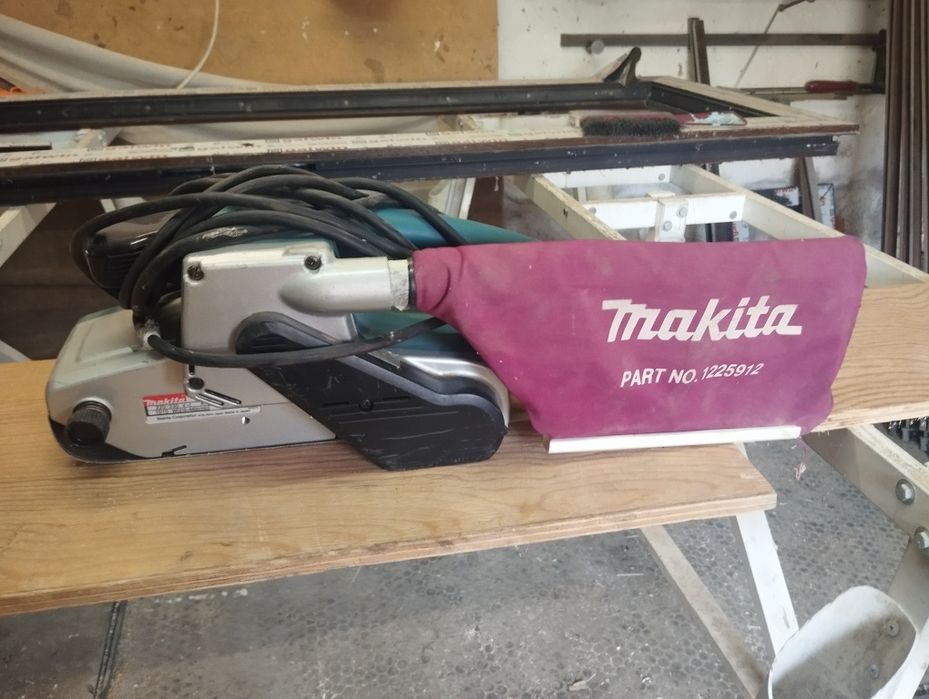 Эл.инструмент по обра ботке дерева.